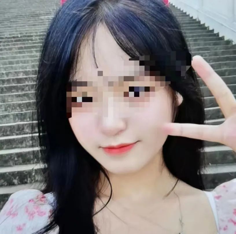 DƬ